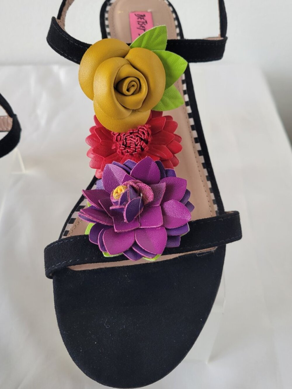 Betsey Johnson "Adde" Floral Block Heel Sandals – Size 9 - Picture 4 of 16